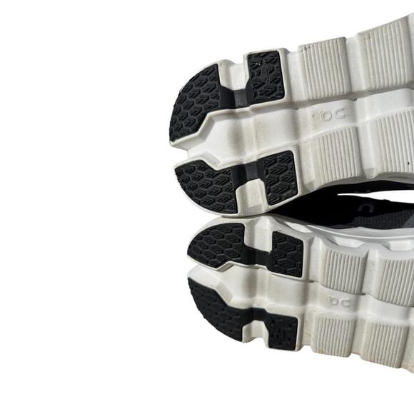 On Cloudrunner Running Shoe Black Men size 13 - Picture 6 of 9